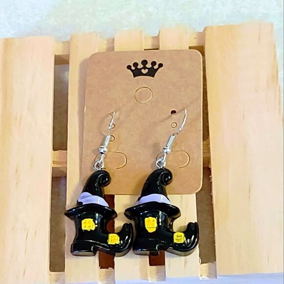 HALLOWEEN WITCH SHOE KITSCHY HOOK EARRINGS - Picture 6 of 7